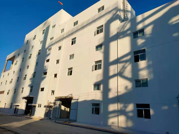 整个厂房内的设备完美安装